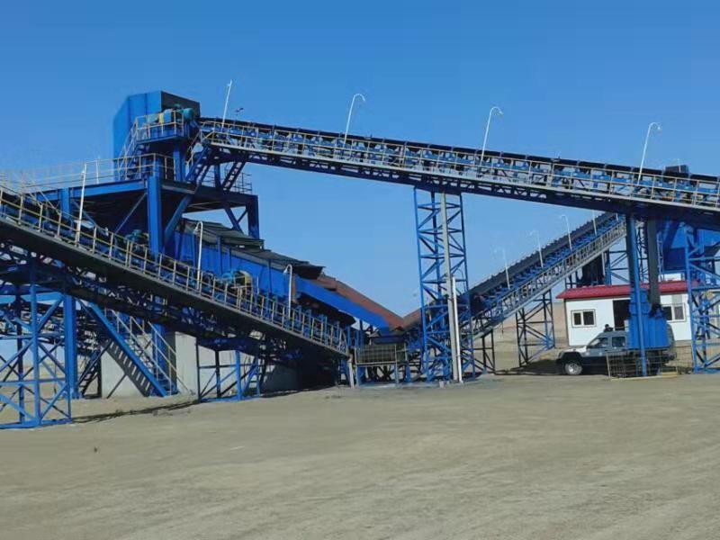 夏季使用移動破碎站如何養(yǎng)護？